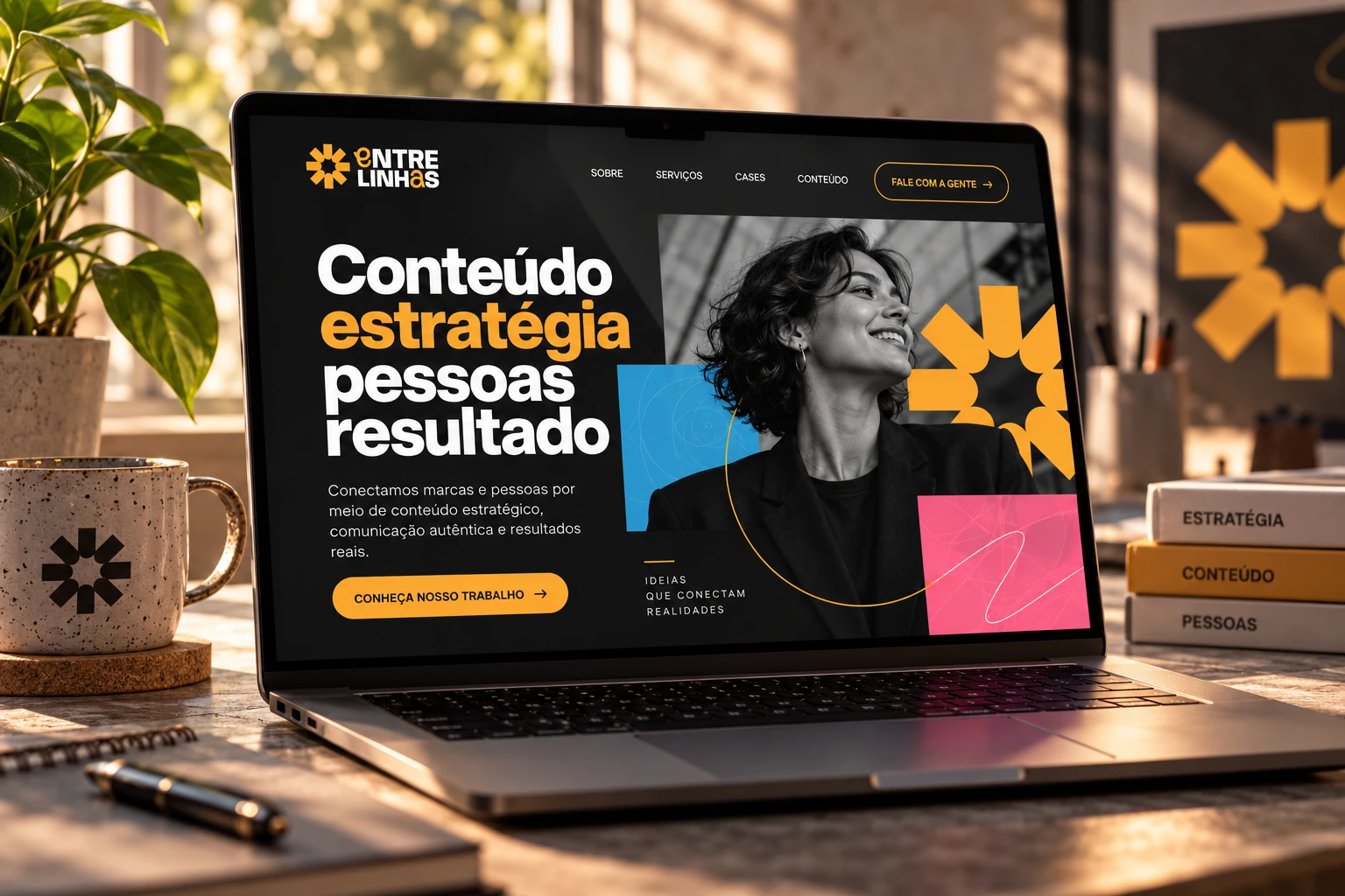Aplicação da identidade Entrelinhas em uma página digital exibida em notebook.